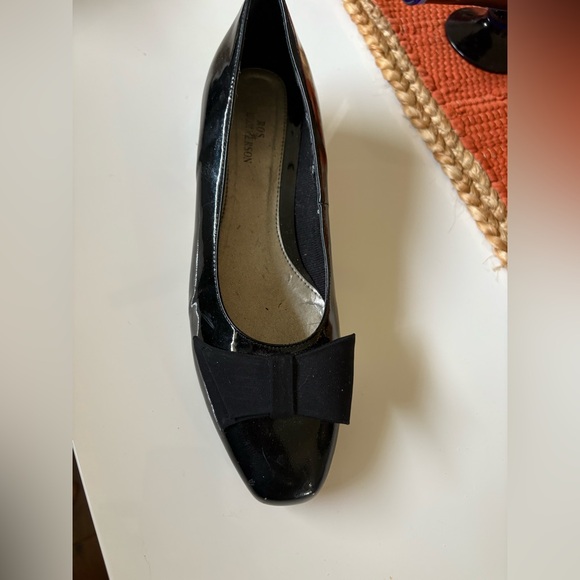 Patton Leather Low Healed Pumps, Narrow width - Picture 4 of 4